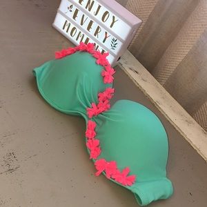 Strapless Victoria’s Secret Bikini Top